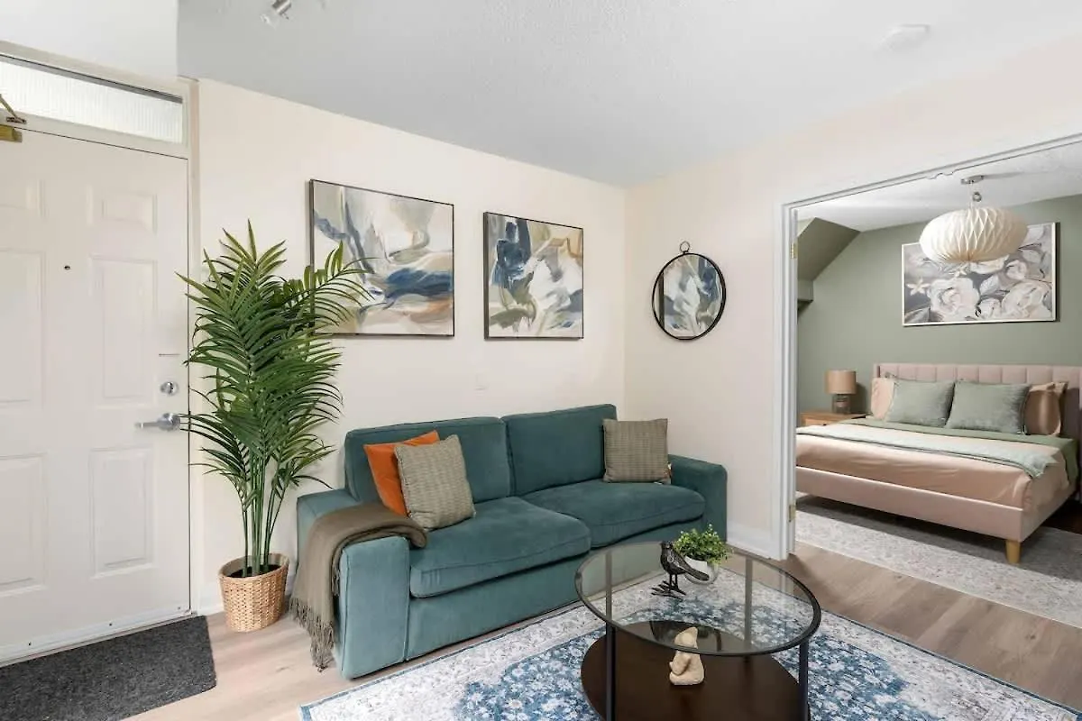 All Inclusive Townhome Apartment In Amazing Location Toronto Kanada